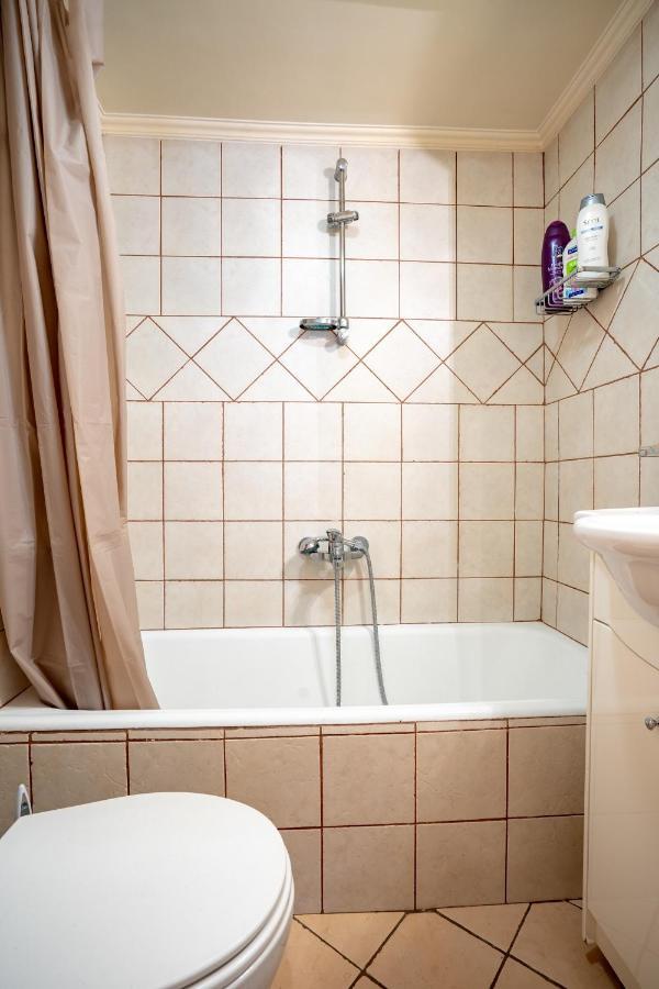 Victoria Train Station 1 Bedroom 5 Pers Atena Exterior foto